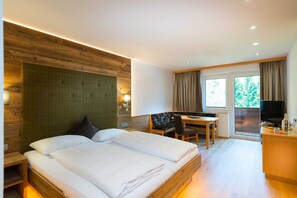 2 Schlafzimmer, Zimmersafe, Schreibtisch, WLAN