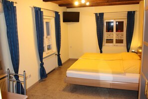 1 間睡房、可攜式嬰兒床、Wi-Fi、床單