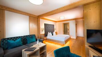 1 bedroom, in-room safe, desk, WiFi