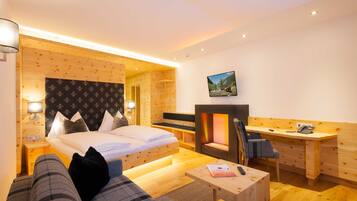 1 bedroom, in-room safe, desk, WiFi