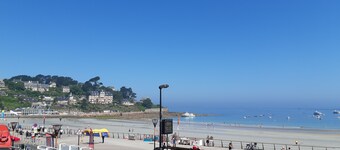 APPARTEMENT AVEC TERRASSE FACE A LA PLAGE ET AUX SEPT ILES 2-6 pers 