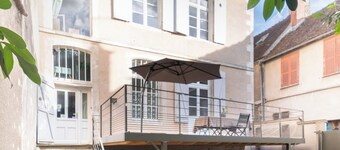 Clos St Eusèbe, 4-star furnished apartment in the heart of town.