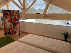 3 bedrooms, iron/ironing board, WiFi, bed sheets - Old renovated farm (Saint-Aulaye)