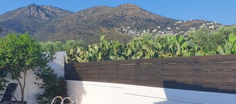 vackert hus 5 personer fullt utrustade med privat pool, wifi, nära havet
