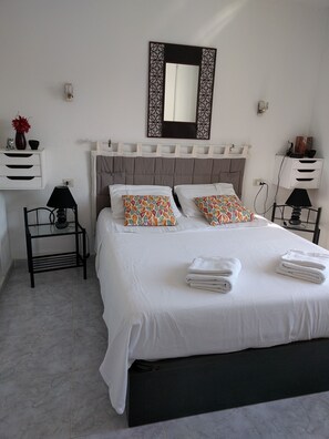 2 slaapkamers, een strijkplank/strijkijzer, gratis wifi