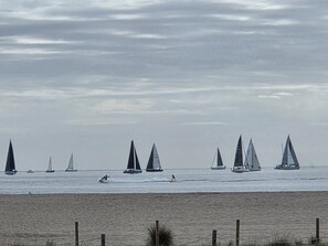 Plage à proximité, chaise longue