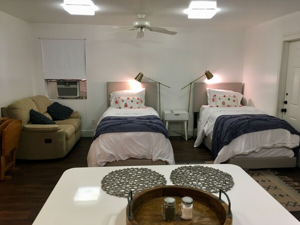 1 bedroom - MODERN BAYOU BOAT RAMP STUDIO (Pensacola)