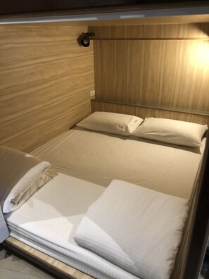 Dortoir partagé Standard, non-fumeur, salle de bains commune (2 Persons) | Literie de qualité, rideaux d’obscurcissement, système d’insonorisation