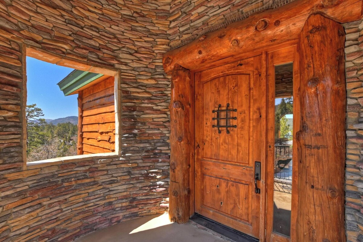 Photo 8 of Mountain Masterpiece by Destination Big Bear : High-End Custom Luxury Estate w/ Panoramic Lake Views! A/C! Game Room! Spa & more!