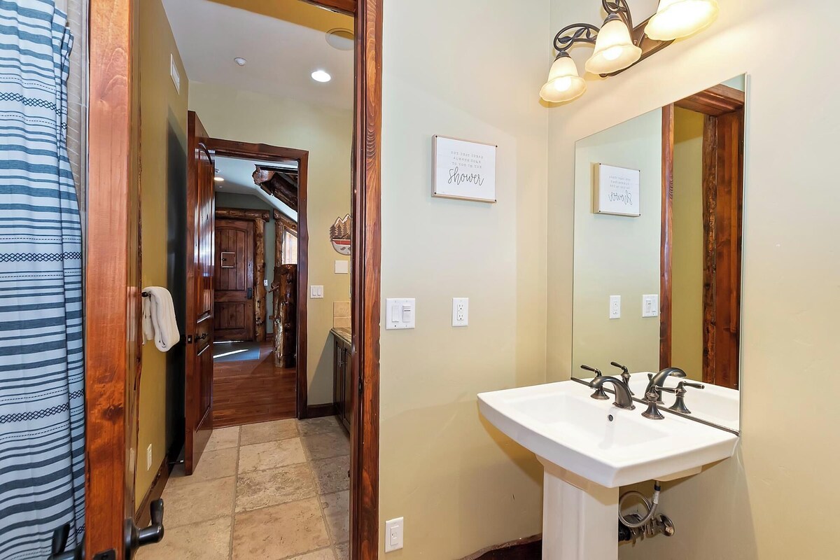 Photo 49 of Mountain Masterpiece by Destination Big Bear : High-End Custom Luxury Estate w/ Panoramic Lake Views! A/C! Game Room! Spa & more!