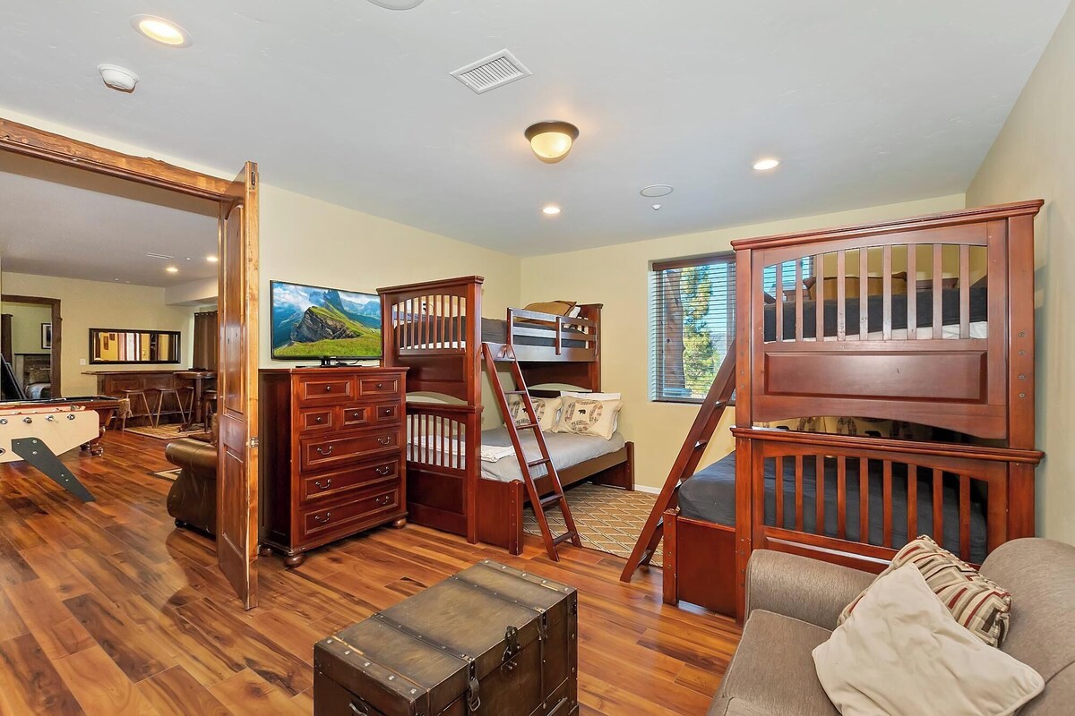Photo 42 of Mountain Masterpiece by Destination Big Bear : High-End Custom Luxury Estate w/ Panoramic Lake Views! A/C! Game Room! Spa & more!