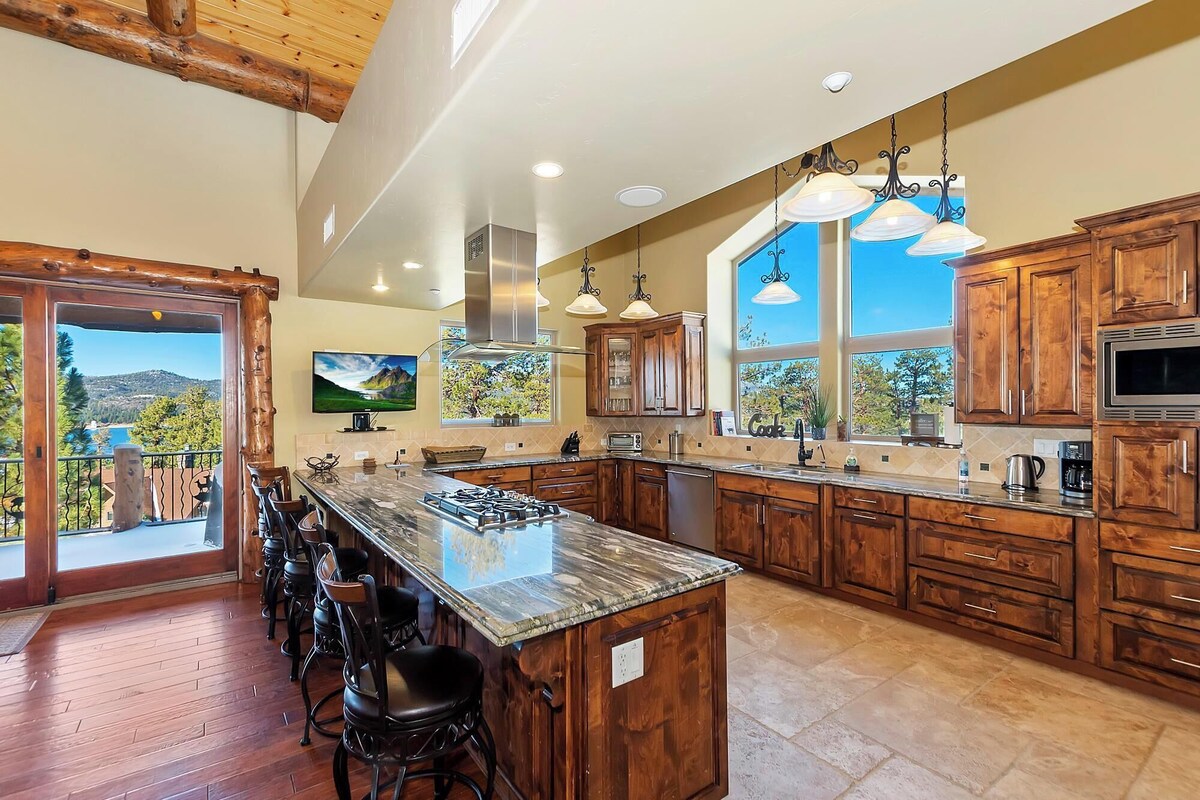 Photo 20 of Mountain Masterpiece by Destination Big Bear : High-End Custom Luxury Estate w/ Panoramic Lake Views! A/C! Game Room! Spa & more!
