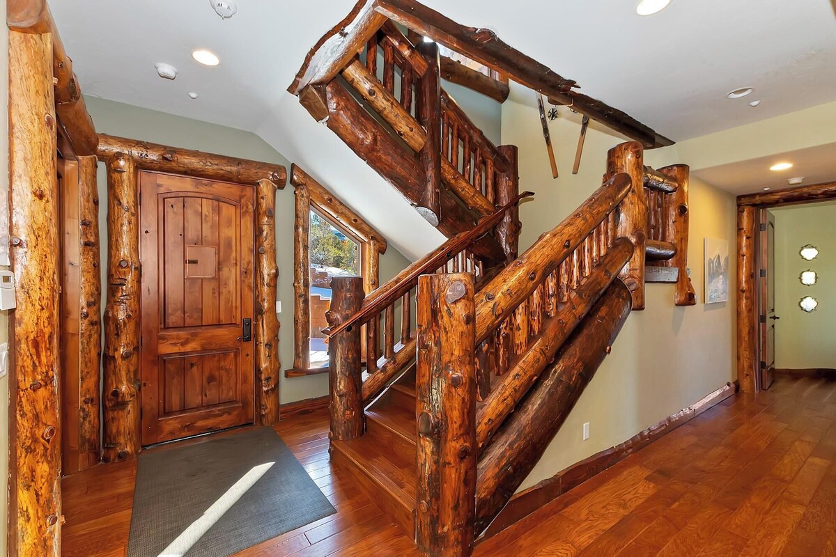 Photo 9 of Mountain Masterpiece by Destination Big Bear : High-End Custom Luxury Estate w/ Panoramic Lake Views! A/C! Game Room! Spa & more!