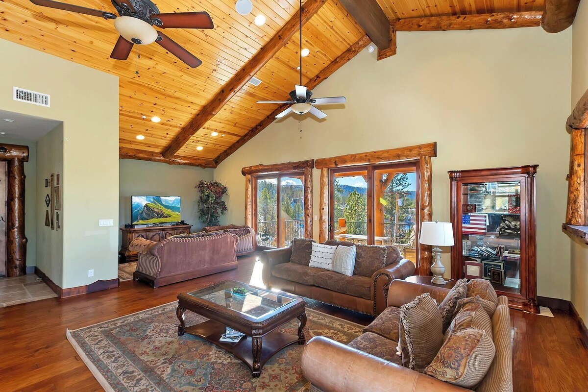 Photo 12 of Mountain Masterpiece by Destination Big Bear : High-End Custom Luxury Estate w/ Panoramic Lake Views! A/C! Game Room! Spa & more!