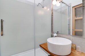 Hair dryer, towels, soap, shampoo