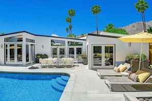 A heated pool - Topaz - Vista Las Palmas Alexander with casita! (Palm Springs)
