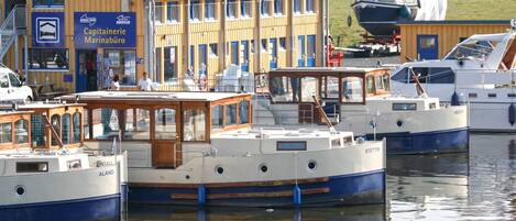 Marina/club náutico