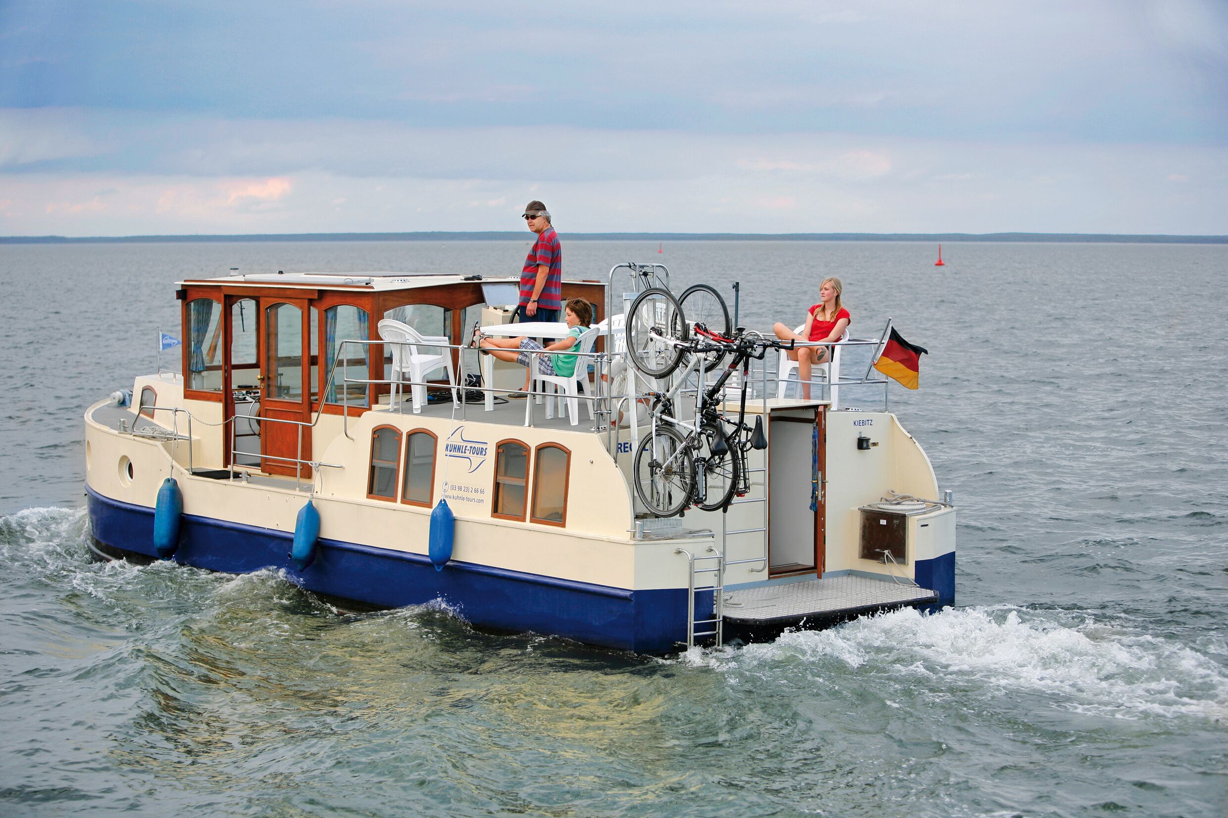 Houseboat - Kormoran 1140 | ستائر تعتيم وملاءات أسرّة