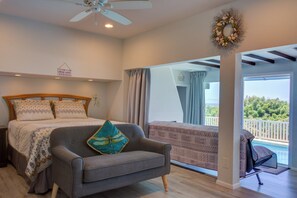2 bedrooms, desk, iron/ironing board, travel cot - Rainbow Inn Aiea.  Panoramic Pearl Harbor View.  Fully Licensed 1990/NUC-2376 (Aiea)