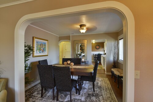 Shasta Star. Mountain views in downtown Mt. Shasta