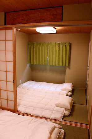 Private Vacation Home | 2 bedrooms, free WiFi - Shirakabanoyado-keigetsu (Osaka)
