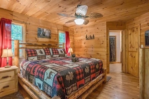 6 bedrooms, iron/ironing board, WiFi (free), bed sheets