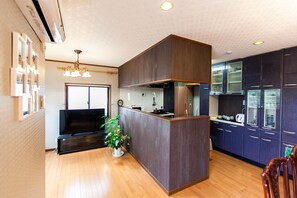 ดีลักซ์วิลล่า | 4 ห้องนอน, ห้องเก็บเสียง, Wi-Fi ฟรี, ผ้าปูที่นอน