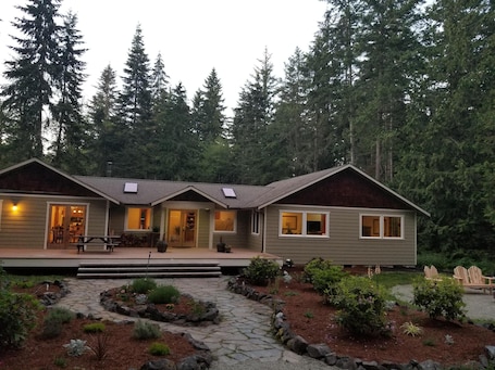 Exterior. Foothills hideaway 3 bedrooms 2 baths 2300 sf