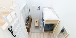 Free WiFi, bed sheets - Trip Pod Sumiyoshi C (Fukuoka)