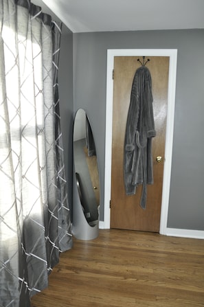 3 dormitorios, tabla de planchar con plancha, wifi gratis y ropa de cama