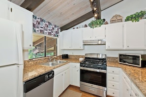 Fridge, microwave, stovetop, dishwasher - Snow Summit Ridge : Steps to Snow Summit! Pet Friendly! Community Pool! Cable TV! Deck! Patio! (Big Bear Lake)