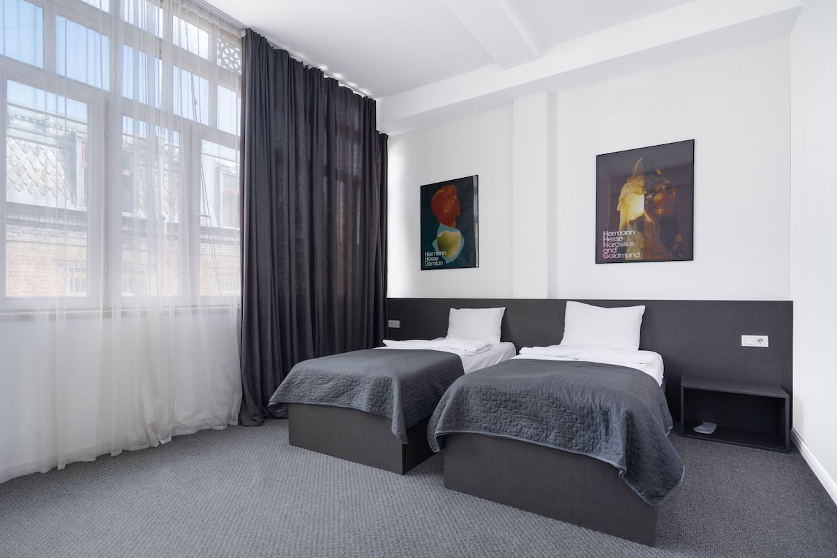 Standard Twin Room | In-room safe, soundproofing, iron/ironing board (on request)