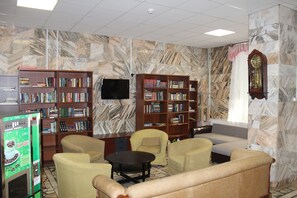 Lobby sitting area - Hotel KIK7 (Pushkino)