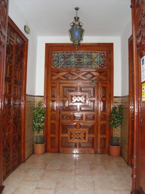 مدخل المنشأة