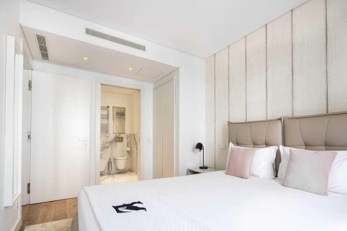 Apartemen Standar, 1 kamar tidur | 1 kamar tidur, brankas, tirai kedap cahaya, dan kedap suara