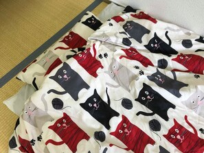 Dormitorio compartido, dormitorio mixto | Caja fuerte, tabla de planchar con plancha, wifi gratis y ropa de cama