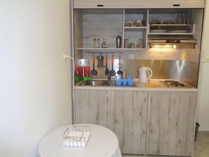 Private kitchenette - Elena's House (Kalamata)