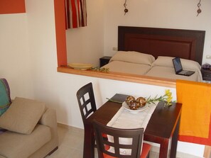 Televisión, chimenea