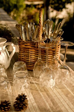 Dining - La Ferme d'Angele (Seez)