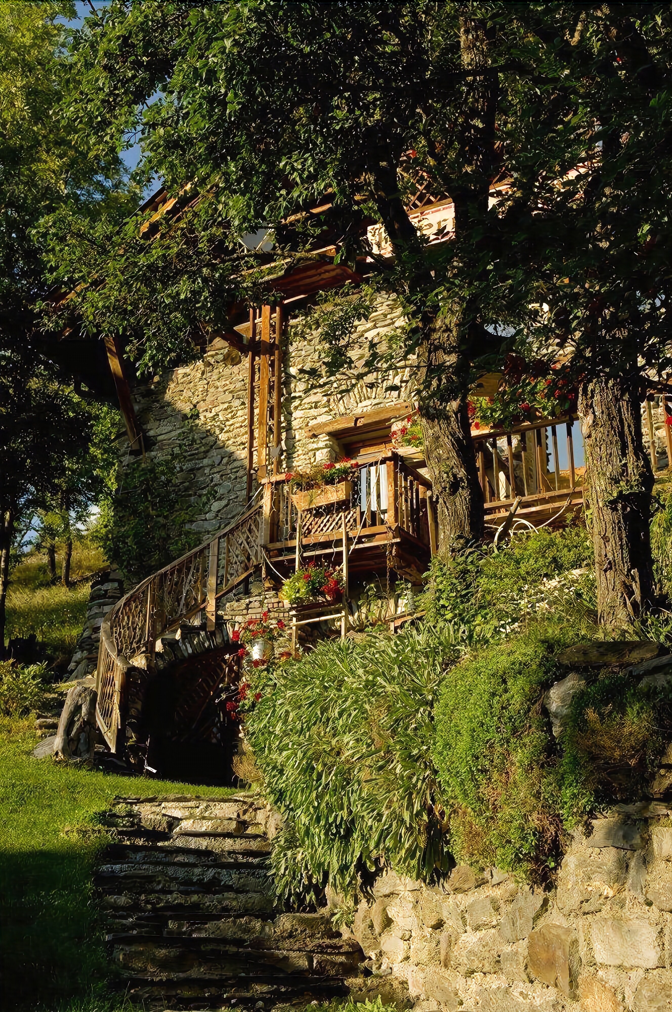 Pintu masuk properti