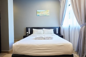 Chambre Supérieure (Queen) | Coffres-forts dans les chambres, bureau, lits pliants/supplémentaires