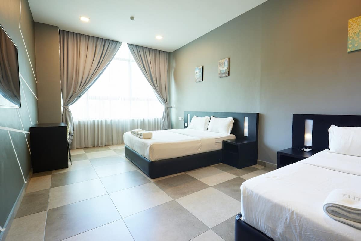 ห้องดีลักซ์ (Family) | ตู้นิรภัยในห้องพัก, โต๊ะทำงาน, เตียงเสริม/เปล, Wi-Fi ฟรี