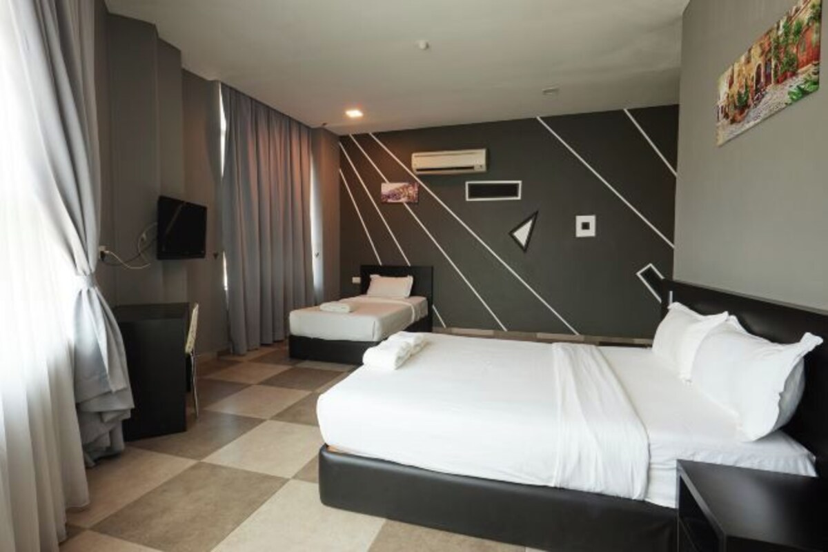 In-room safe, desk, rollaway beds, free WiFi