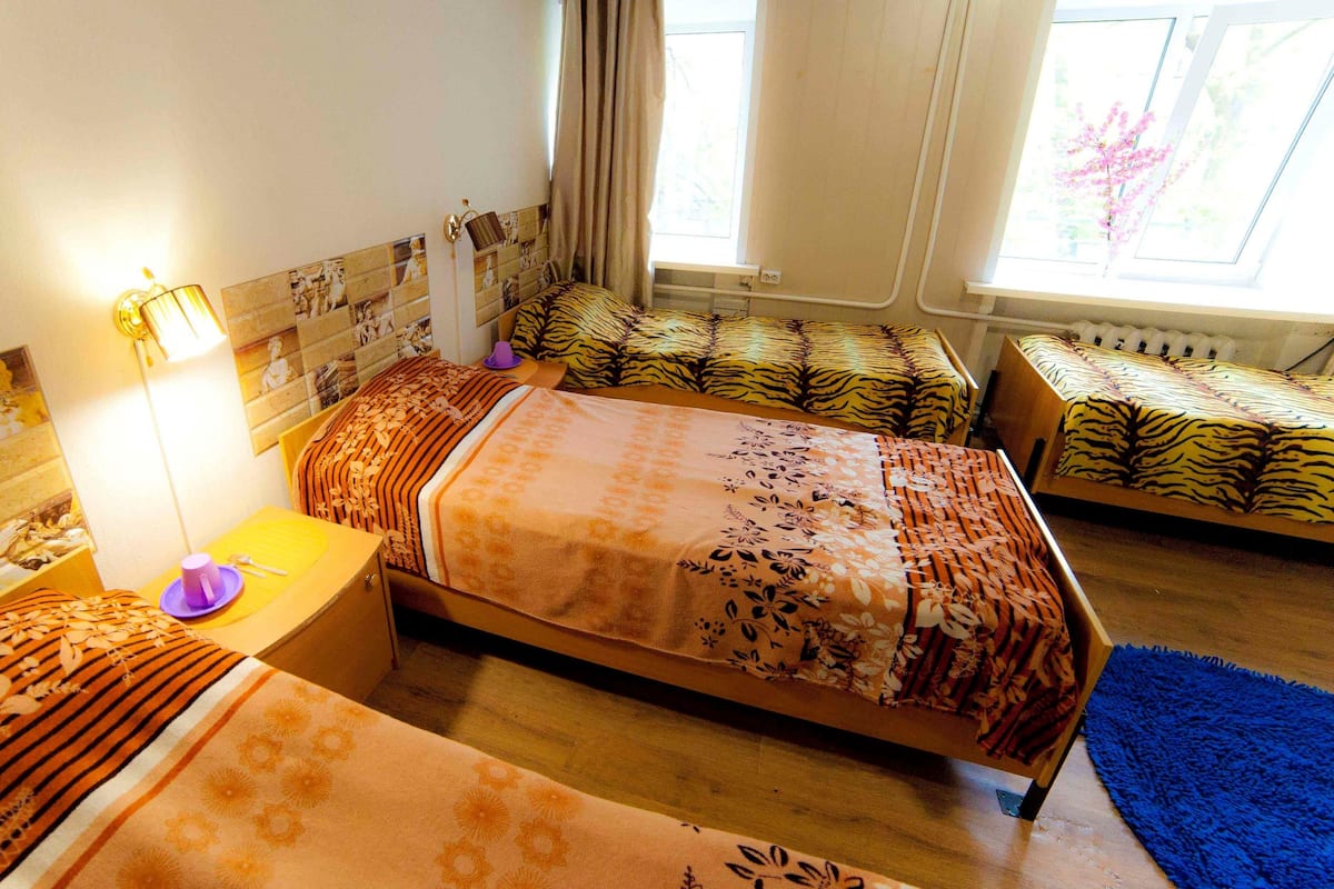 Sovsal - sovsal (män och kvinnor) (5 beds) | Mörkläggningsgardiner, gratis wi-fi och sängkläder