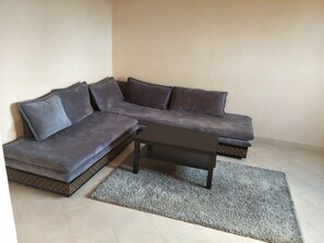 Family Villa, 3 Bedrooms | Living area | Plasma TV
