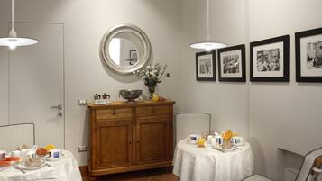 Desayuno continental incluido todos los días