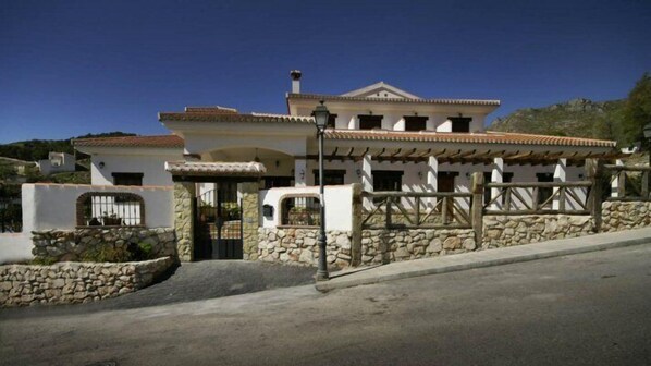 Entrada de la propiedad