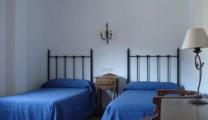 Twin kamer | Gratis babybedden, extra bedden, gratis wifi, beddengoed