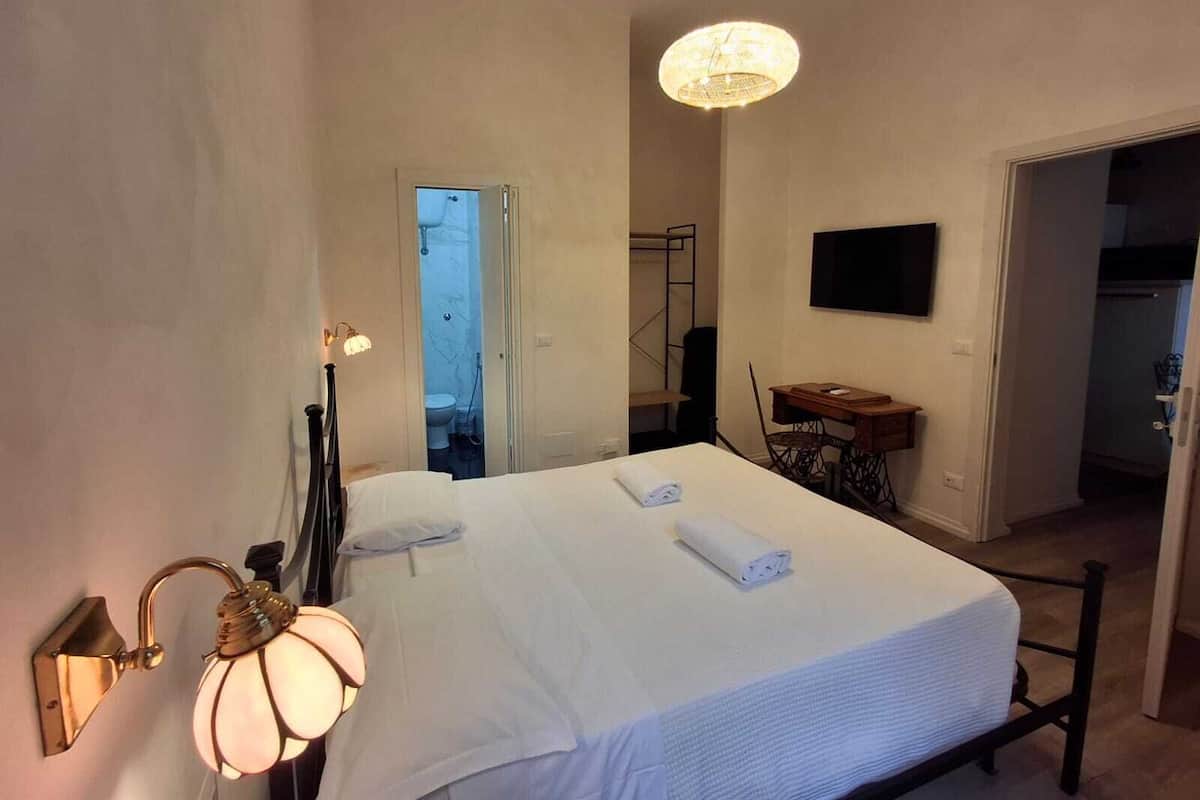 Minibar, in-room safe, individually furnished, desk