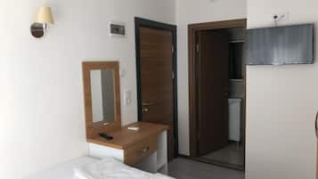 Laptop workspace, free WiFi, bed sheets